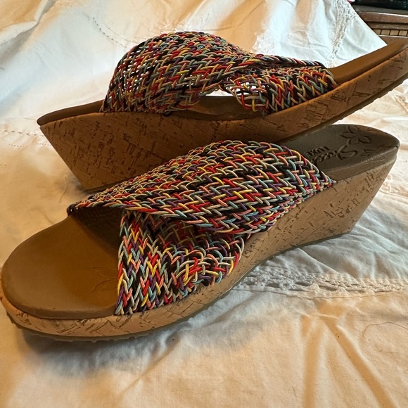 Sketchers Luxe Foam Multicolor Wedge Sandals Size 11 never been worn. - Picture 9 of 12